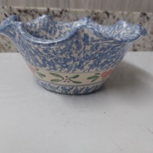 East Texas Pottery Marshall Scalloped Edge Blue Spongewear Bowl w/ Pink Heart